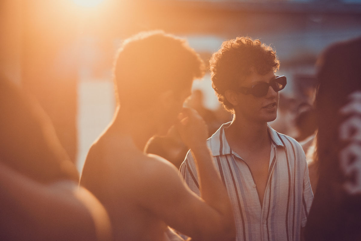 Loading... just a sec